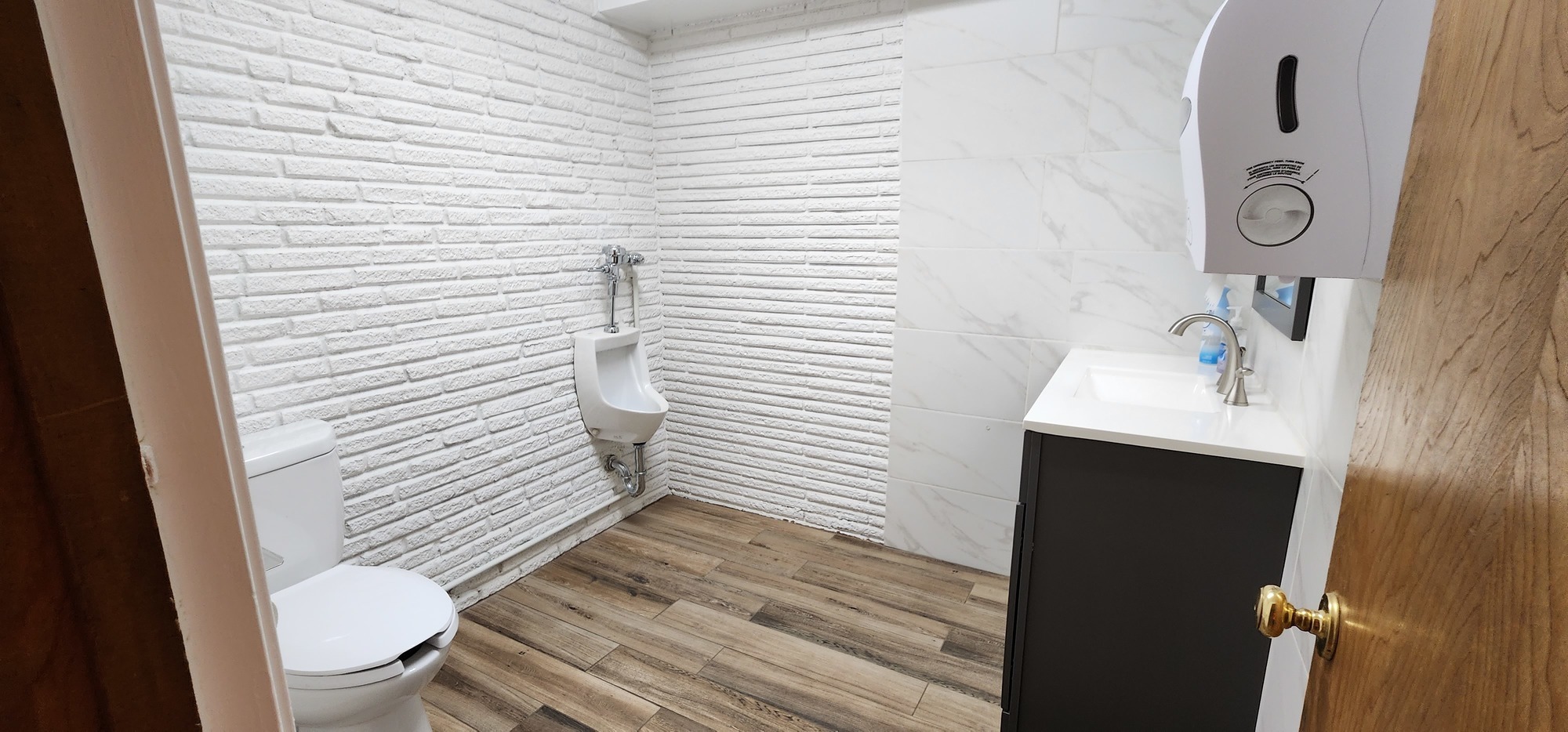 CONVENIENT COMMERCIAL OFFICE
